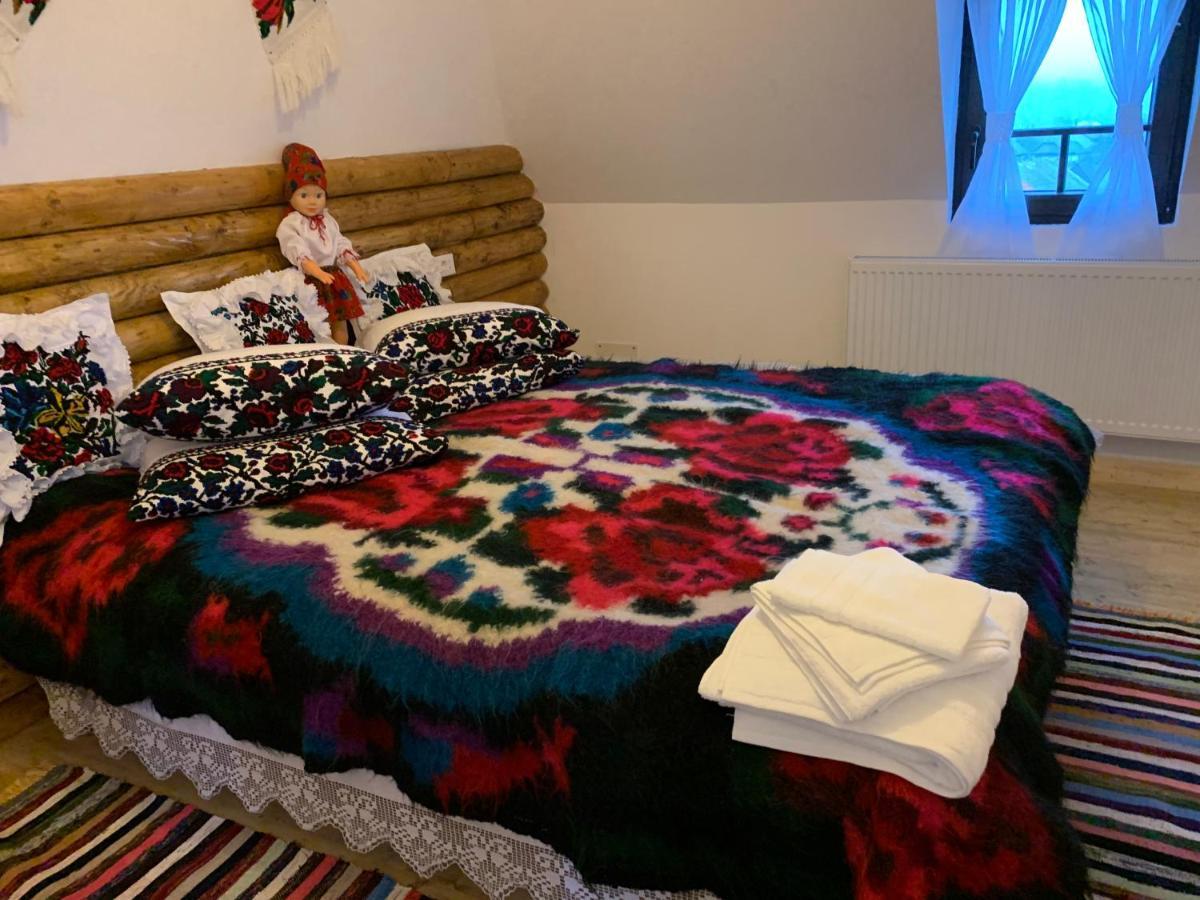Conacul Maramuresean Bilgar Bogdan Voda Bagian luar foto